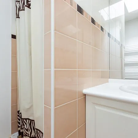 Duplex Classe 4 Etoiles Plein Centre Village